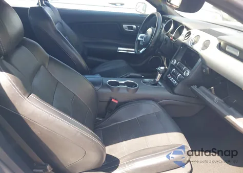 2019 Ford Mustang Ecoboost Premium z USA, uszkodzony, nr VIN 1FATP8UH9K5158484